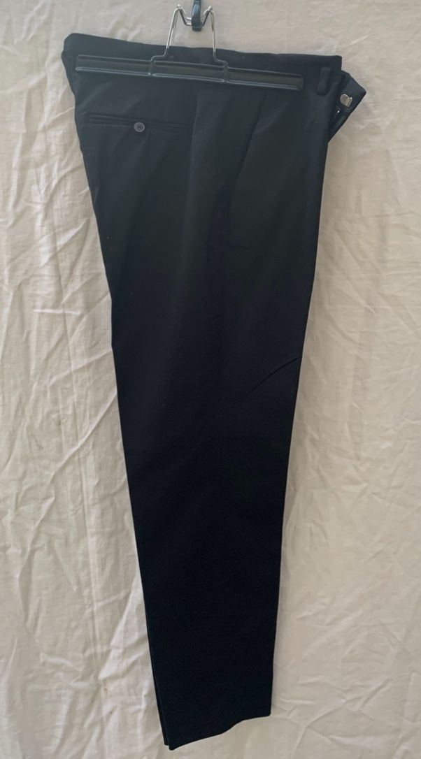 Zara Pantaloni: Superbe pantalon noir basic ZARA satiné neuf t.38 – Nuovo (secondo la descrizione) da Martigny venduto da only__you 2
